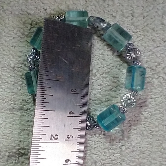 Silvertone blue 🔵 floral flower 🌷🌹 design beaded stretch bracelet small - Picture 2 of 4